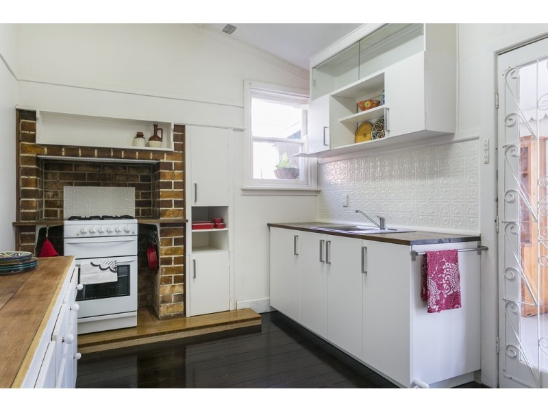 12 Theodore Street, Flora Hill VIC 3550