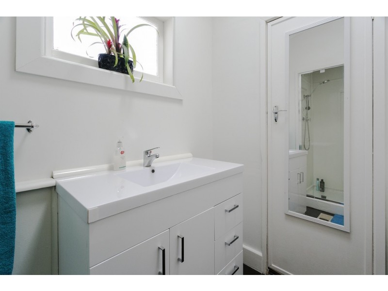 12 Theodore Street, Flora Hill VIC 3550