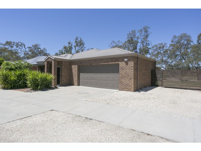 15 Bassett Drive, Strathfieldsaye VIC 3551