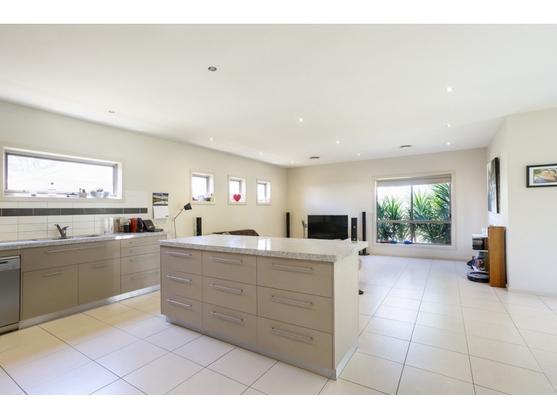 15 Bassett Drive, Strathfieldsaye VIC 3551