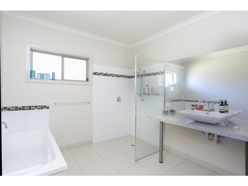 15 Bassett Drive, Strathfieldsaye VIC 3551