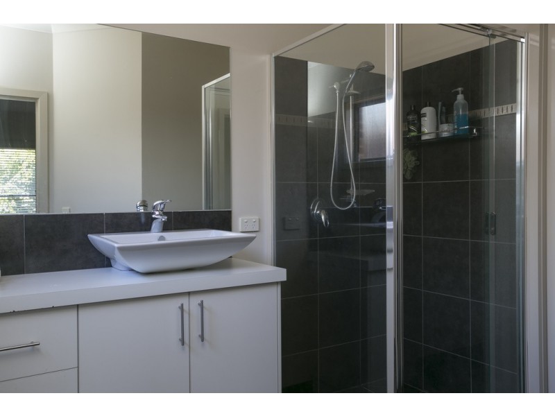 15 Bassett Drive, Strathfieldsaye VIC 3551