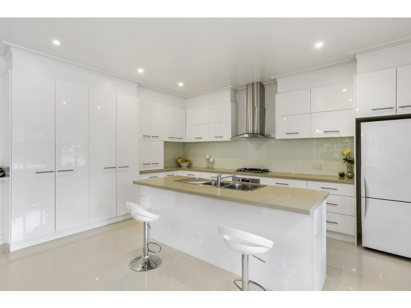22 Reginald Street, Quarry Hill VIC 3550