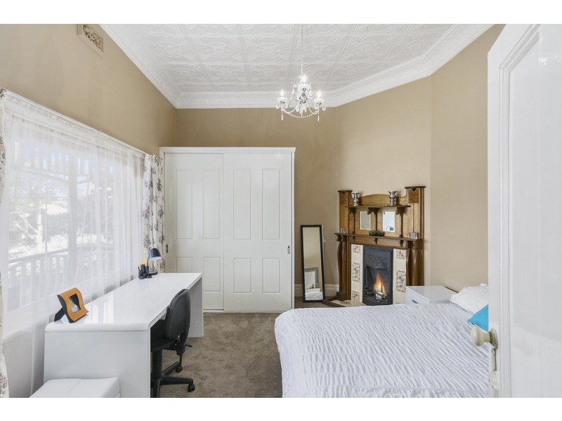 22 Reginald Street, Quarry Hill VIC 3550