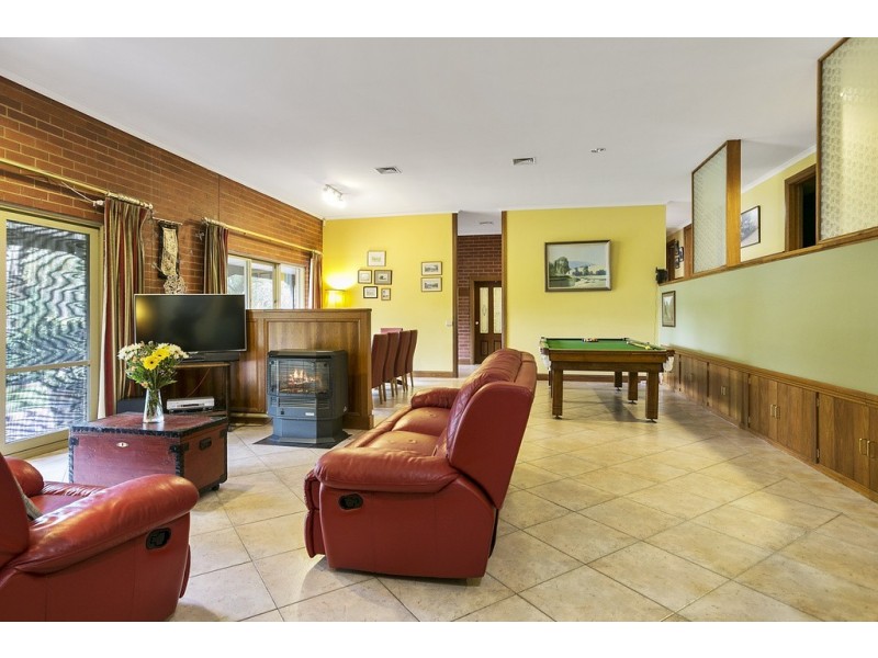 6 Frog Hollow, Strathdale VIC 3550