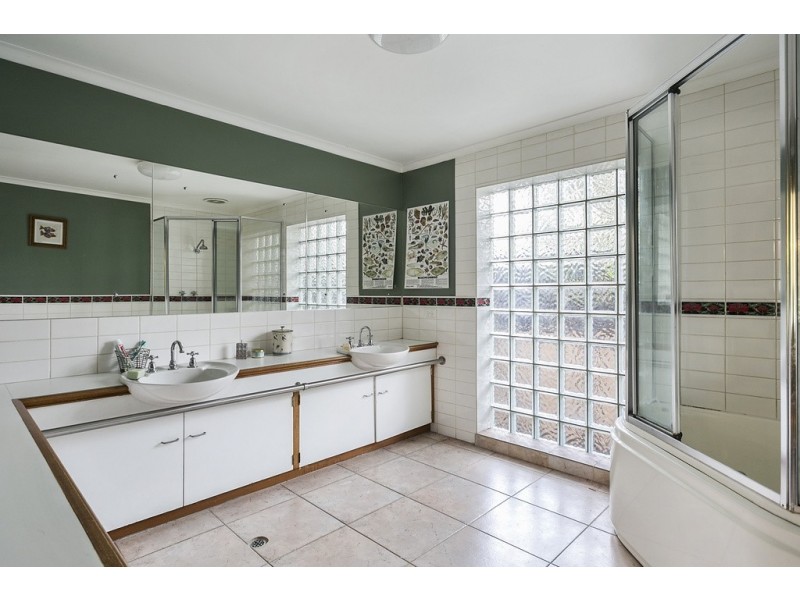 6 Frog Hollow, Strathdale VIC 3550
