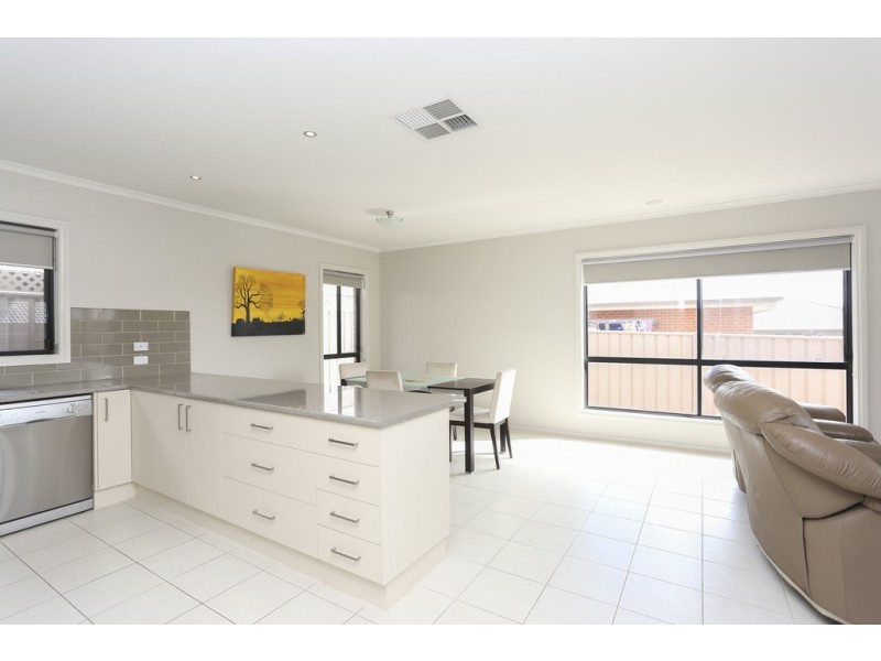 77 Buckland Street, Epsom VIC 3551