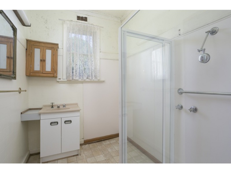 9 Dowding Street, California Gully VIC 3556