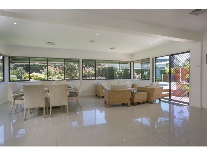 20 Maxwell Crescent, Strathdale VIC 3550