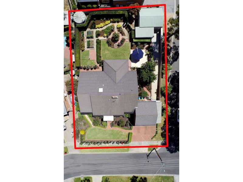 20 Maxwell Crescent, Strathdale VIC 3550