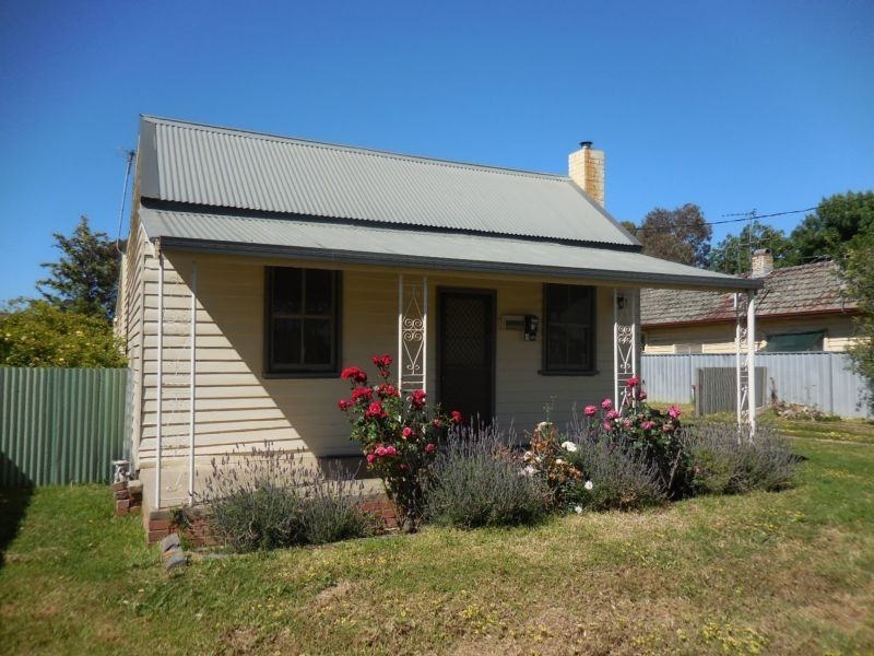 25 Howard Street, Epsom VIC 3551