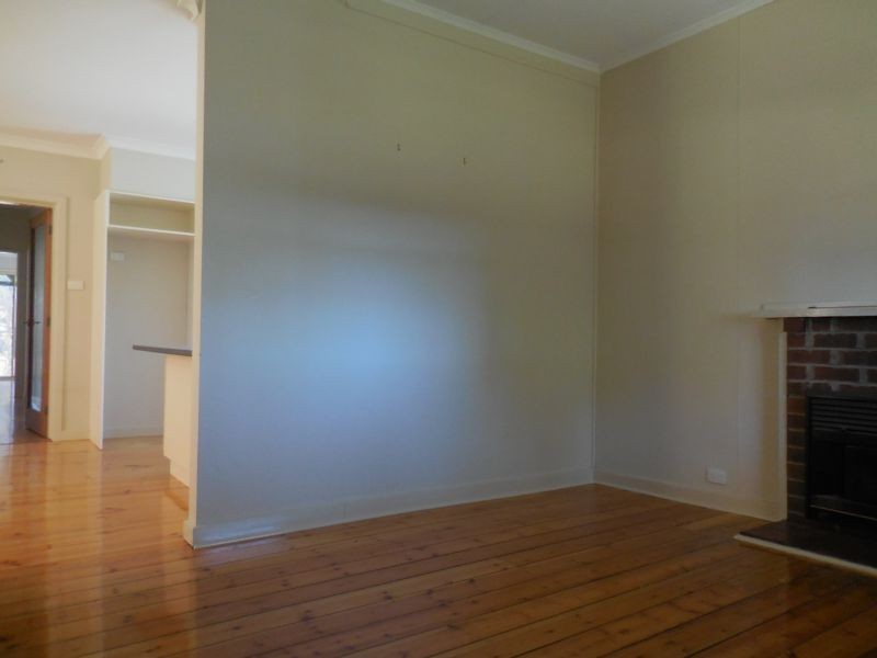 25 Howard Street, Epsom VIC 3551