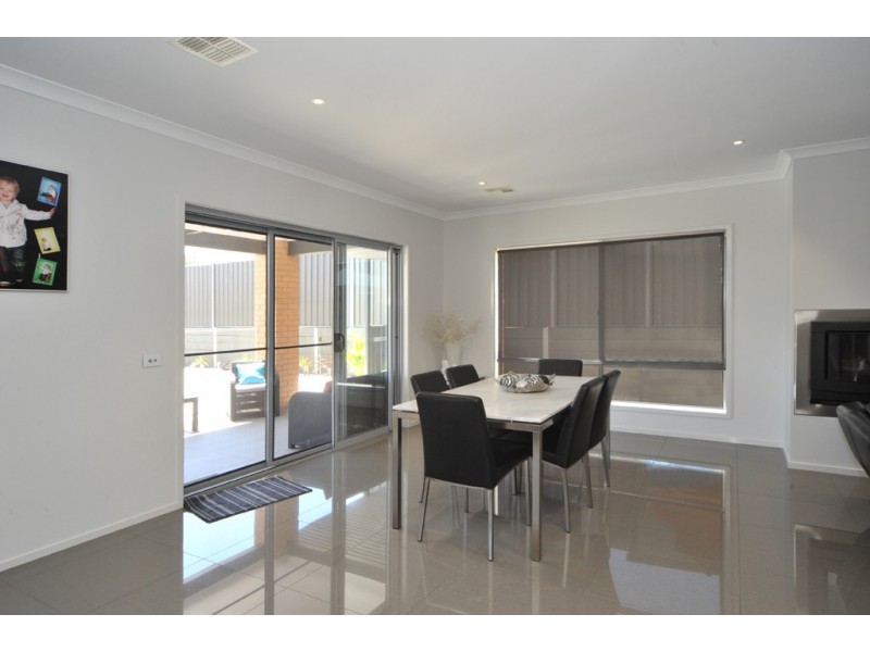 47 Solomon St, Strathdale VIC 3550