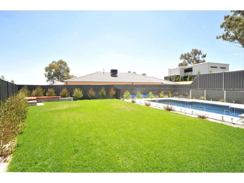 47 Solomon St, Strathdale VIC 3550