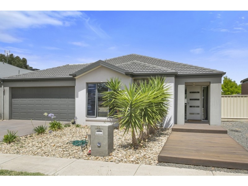 20 McConnachie Court, Epsom VIC 3551