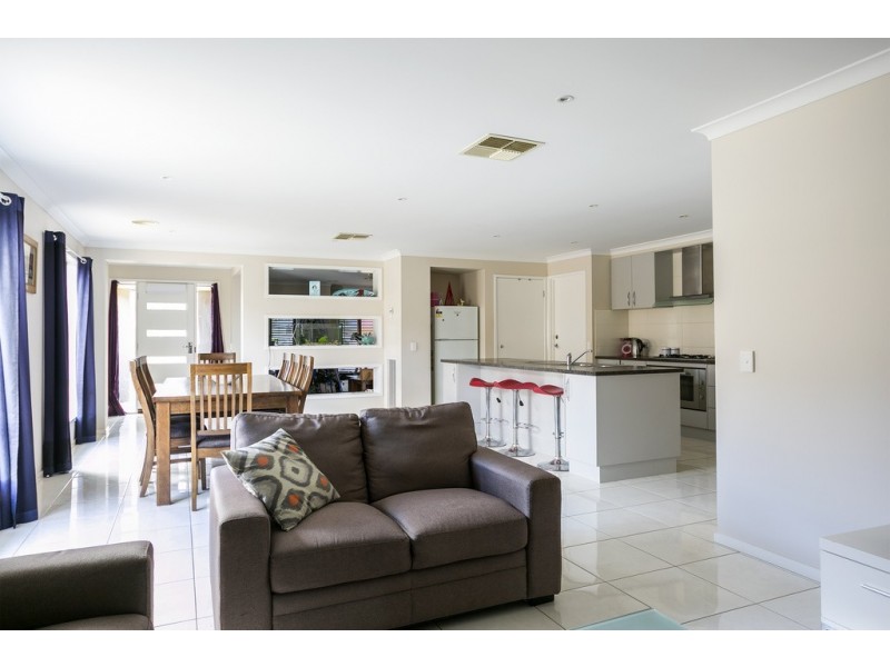 20 McConnachie Court, Epsom VIC 3551