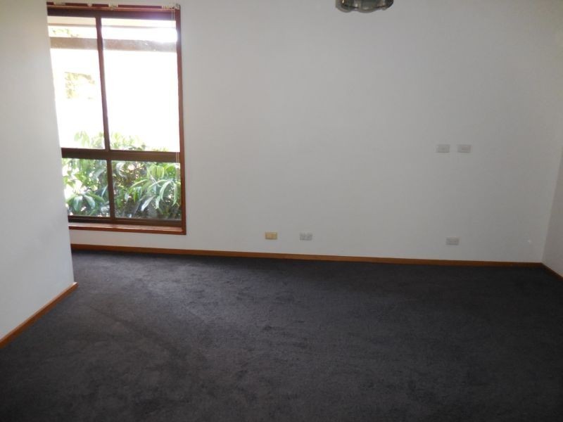 27 Ridgeway Crescent, Kennington VIC 3550