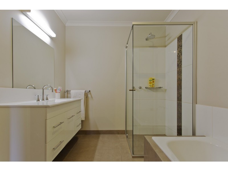 18 Black Street, Long Gully VIC 3550