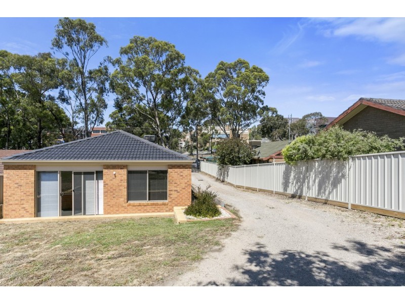 1/8 Sharon Street, Flora Hill VIC 3550