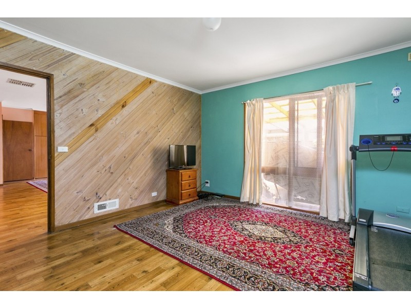 2/8 Sharon Street, Flora Hill VIC 3550