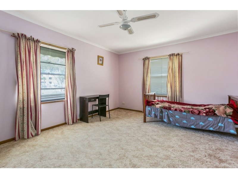 2/8 Sharon Street, Flora Hill VIC 3550