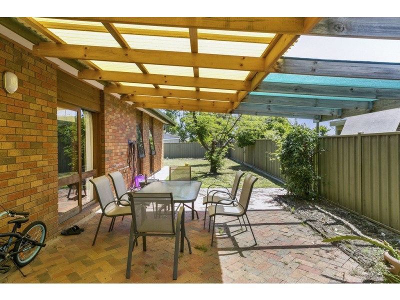 2/8 Sharon Street, Flora Hill VIC 3550