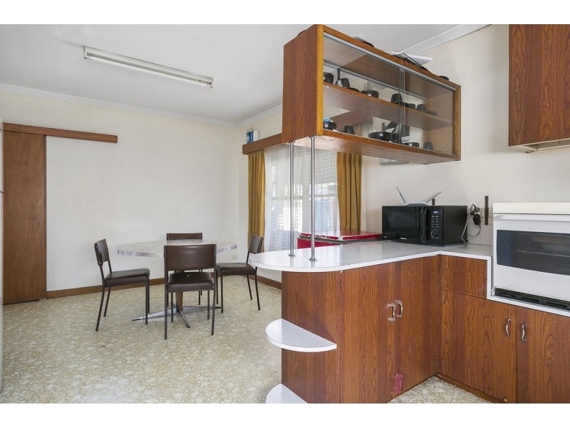 7 Hynam Avenue, Kangaroo Flat VIC 3555