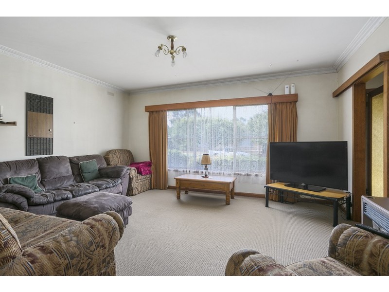7 Hynam Avenue, Kangaroo Flat VIC 3555