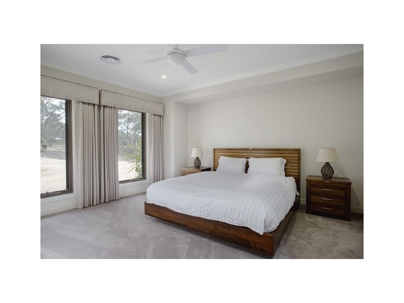 45 Ridge Road, Junortoun VIC 3551