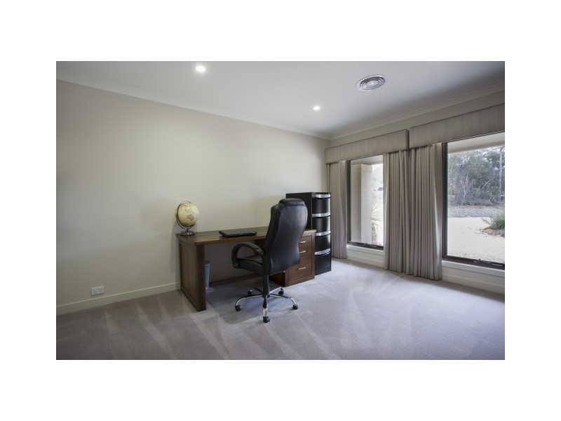 45 Ridge Road, Junortoun VIC 3551