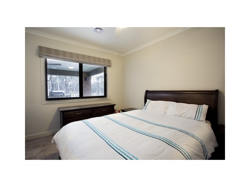 45 Ridge Road, Junortoun VIC 3551