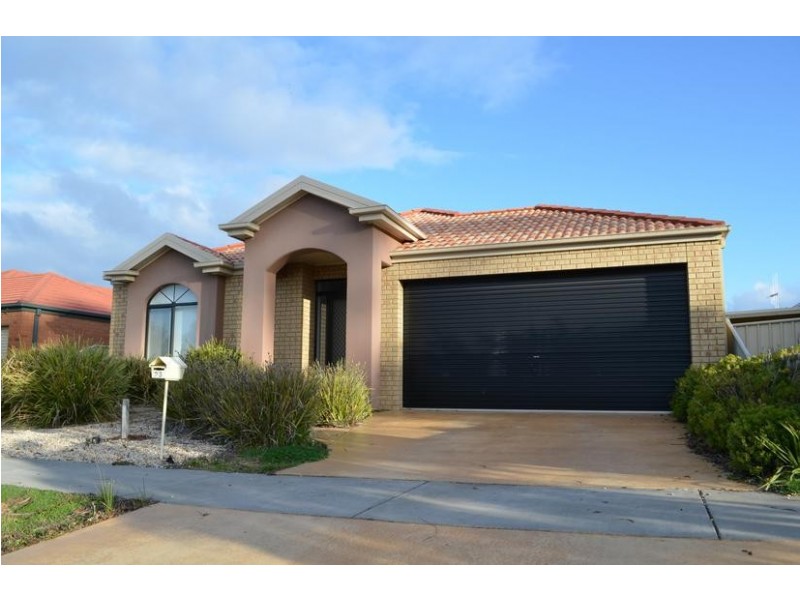 23 Greenview Circuit, Epsom VIC 3551