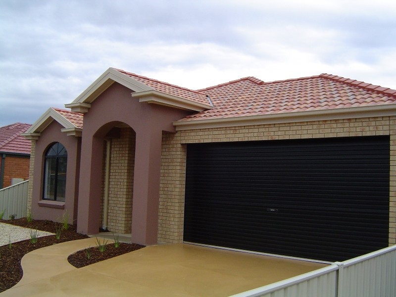 23 Greenview Circuit, Epsom VIC 3551