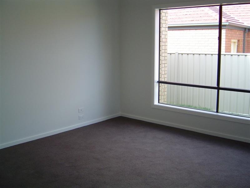 23 Greenview Circuit, Epsom VIC 3551