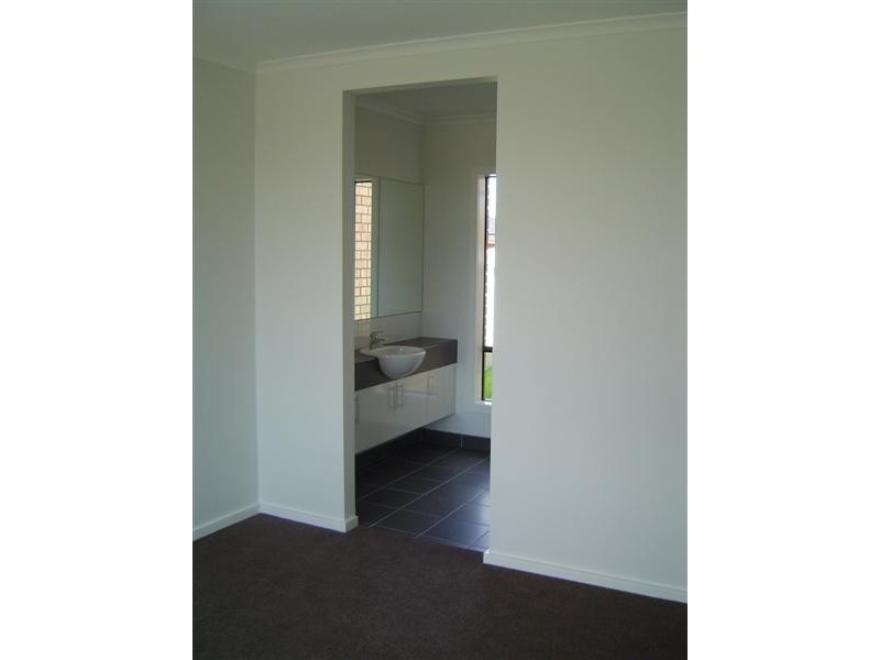 23 Greenview Circuit, Epsom VIC 3551