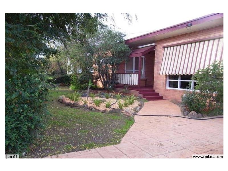 10 Clarence Avenue, Kennington VIC 3550