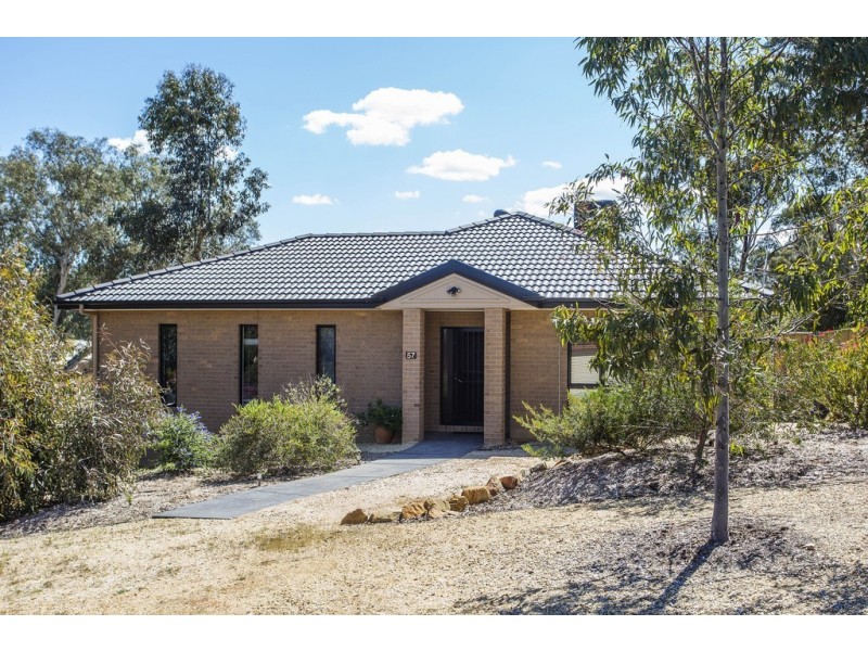 57 Pioneer Drive, Maiden Gully VIC 3551