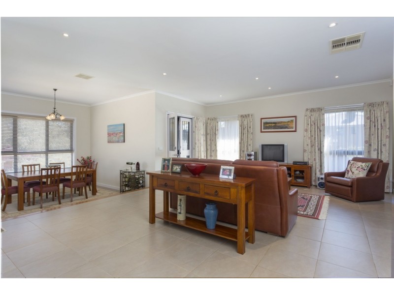 57 Pioneer Drive, Maiden Gully VIC 3551