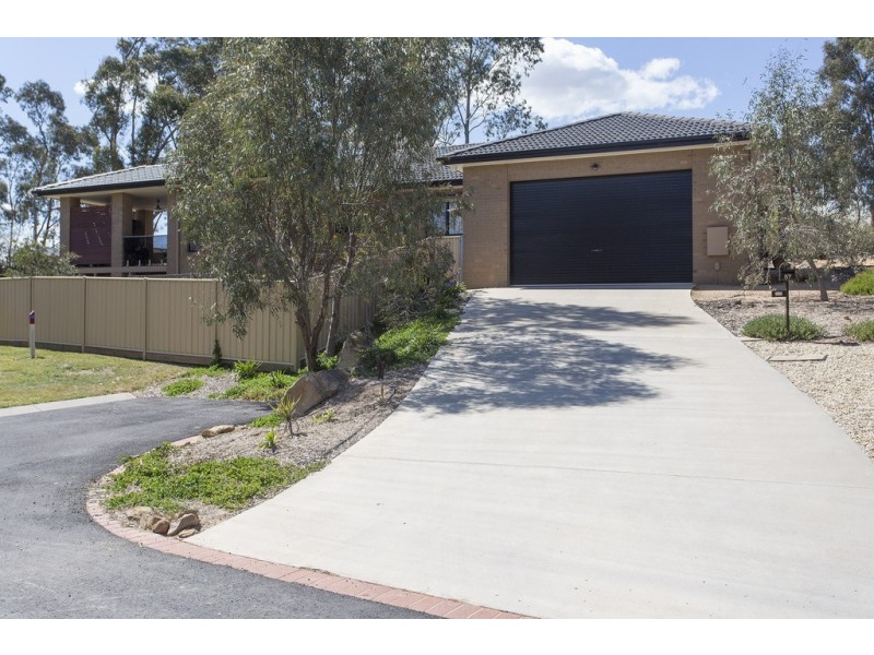 57 Pioneer Drive, Maiden Gully VIC 3551