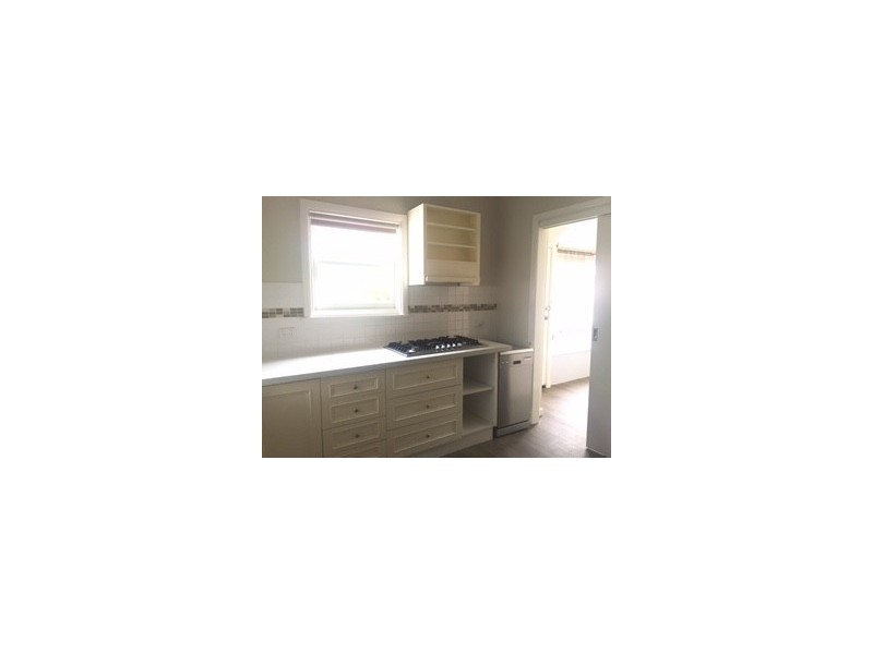 15 Churchill Avenue, Flora Hill VIC 3550