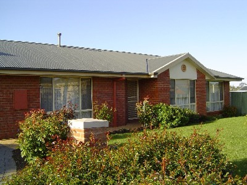 6 Joanna Court, Strathdale VIC 3550