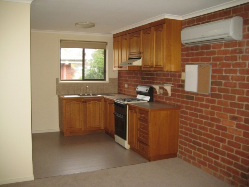 1/10 Pearce Street, California Gully VIC 3556