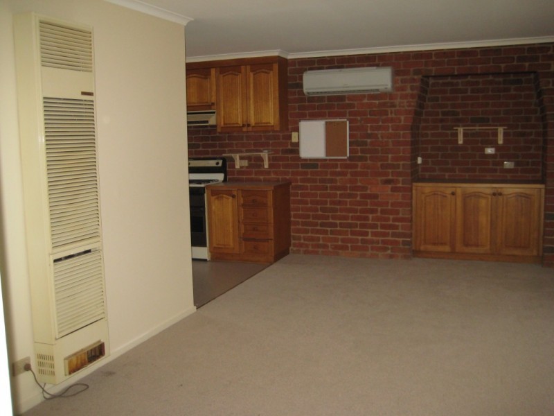 1/10 Pearce Street, California Gully VIC 3556