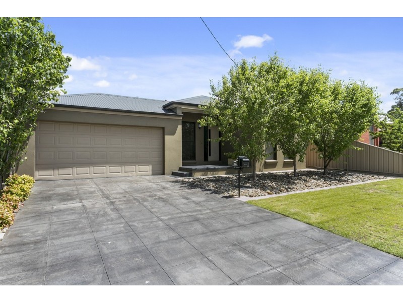 1A Lawson Street, Spring Gully VIC 3550