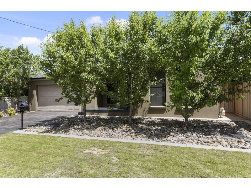 1A Lawson Street, Spring Gully VIC 3550