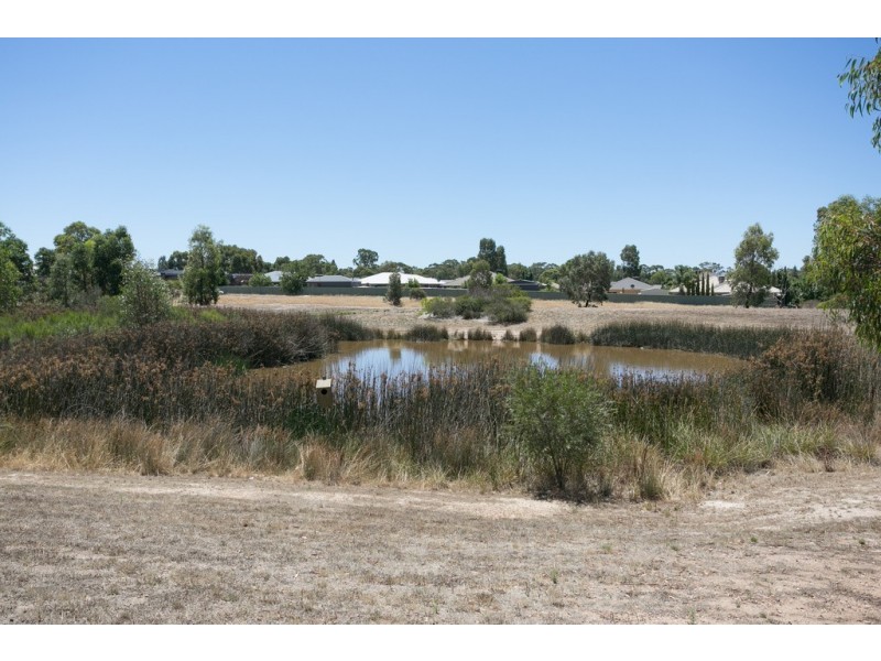 3 Inverness Drive, Junortoun VIC 3551