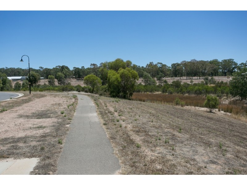 3 Inverness Drive, Junortoun VIC 3551