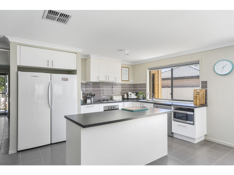 28 Elandra Drive, Epsom VIC 3551