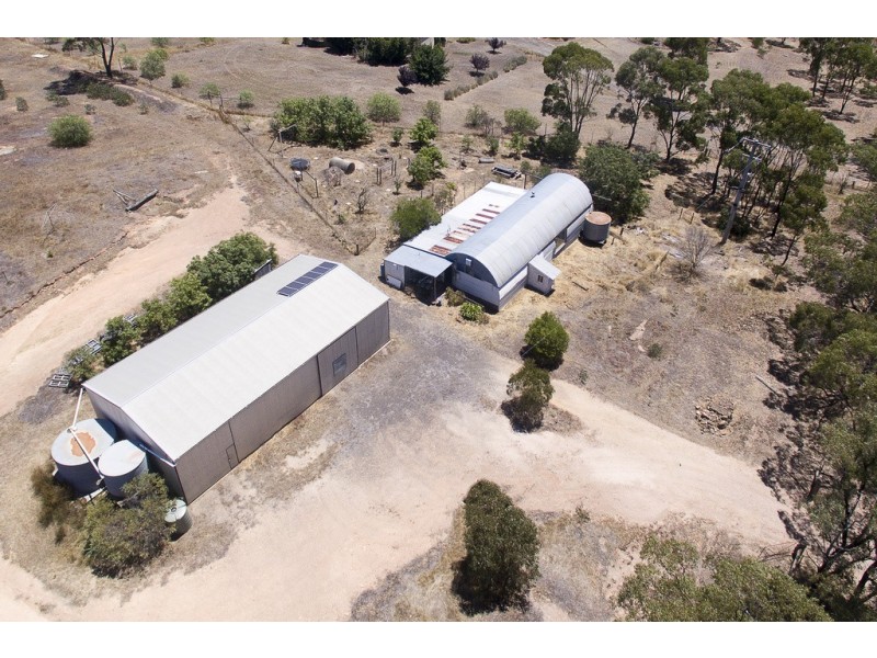 240 Giris Road, Longlea VIC 3551