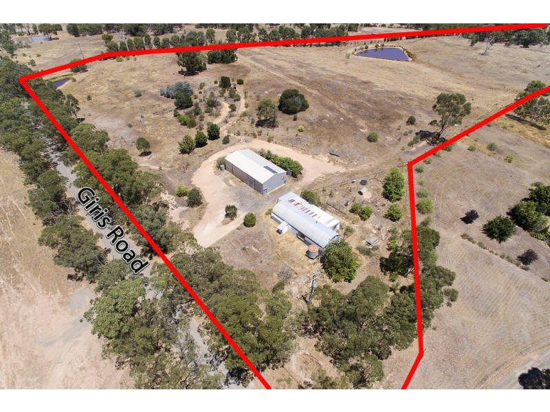 240 Giris Road, Longlea VIC 3551